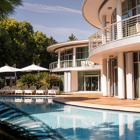 Ana Havuz & Isıtmalı Kaydıraklı Havuz 2